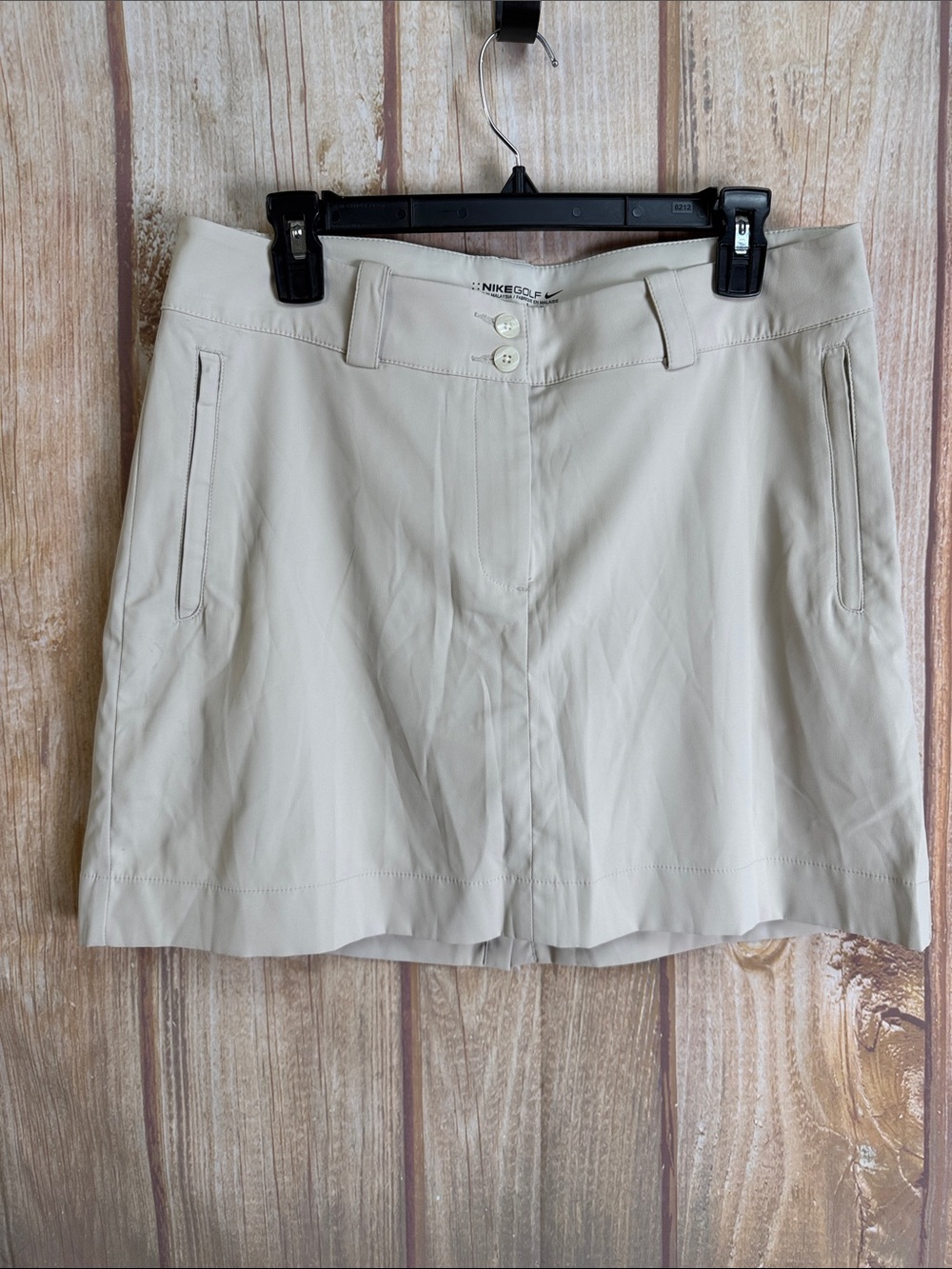 Nike Women's DriFit Light Beige Golf Skort Size 8